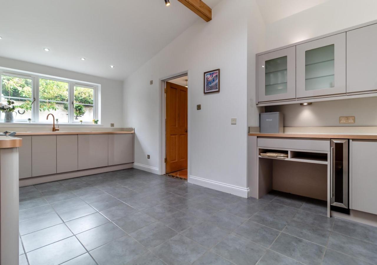 Вилла 39 London Road Хейлсуорт Экстерьер фото